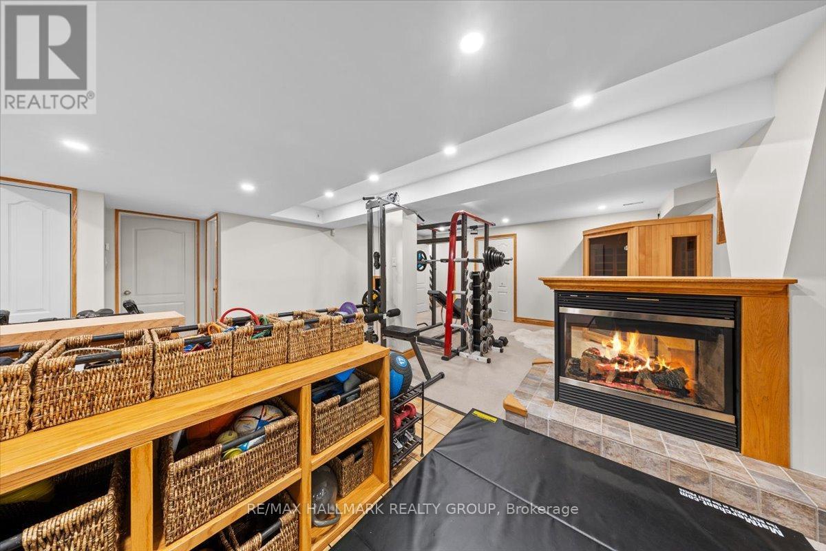67 Mattawa Crescent, Ottawa, Ontario  K2M 2E8 - Photo 35 - X12481217