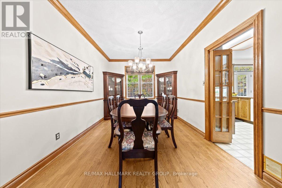 67 Mattawa Crescent, Ottawa, Ontario  K2M 2E8 - Photo 8 - X12481217