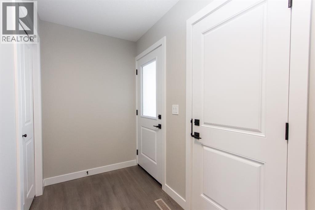 73 Bardwell Way, Sylvan Lake, Alberta  T4S 0V4 - Photo 6 - A2266344