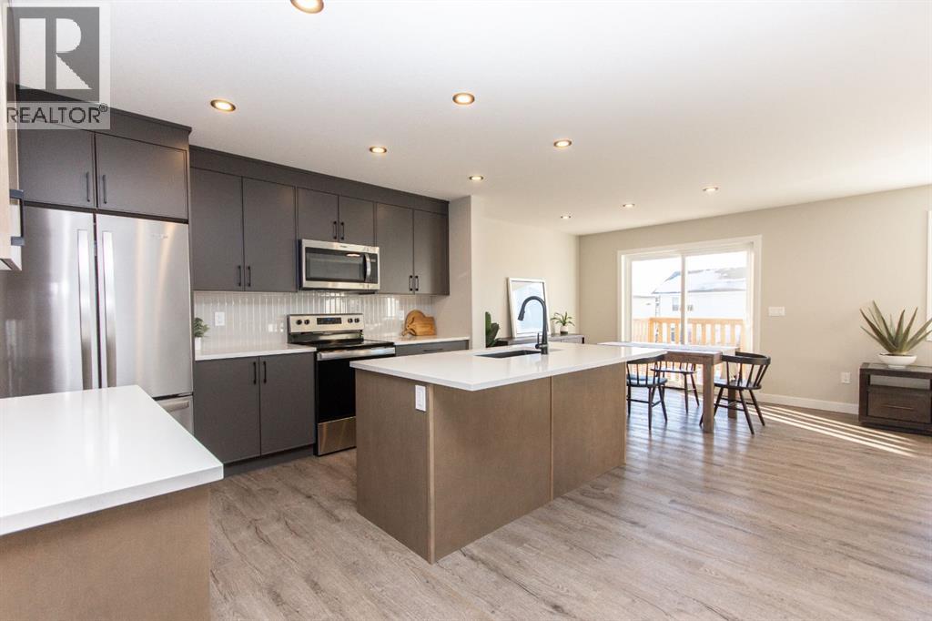 73 Bardwell Way, Sylvan Lake, Alberta  T4S 0V4 - Photo 8 - A2266344