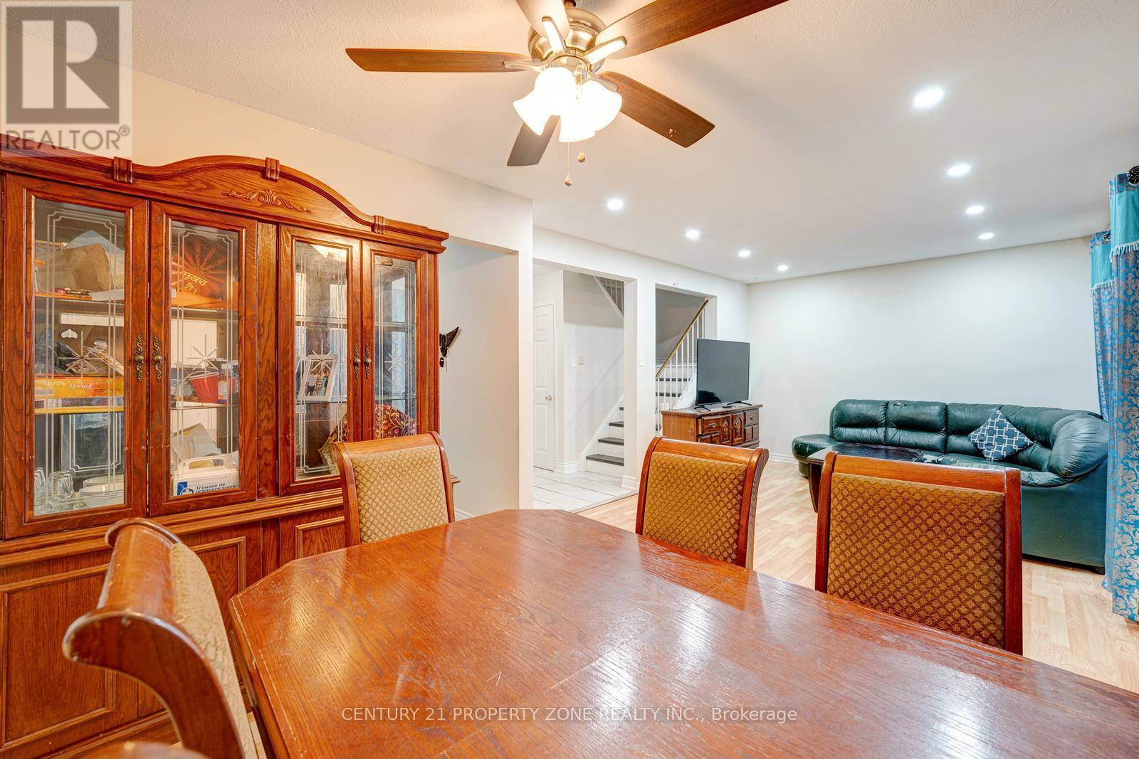 3 Jasmine Square, Brampton, Ontario  L6S 2N1 - Photo 11 - W12481088