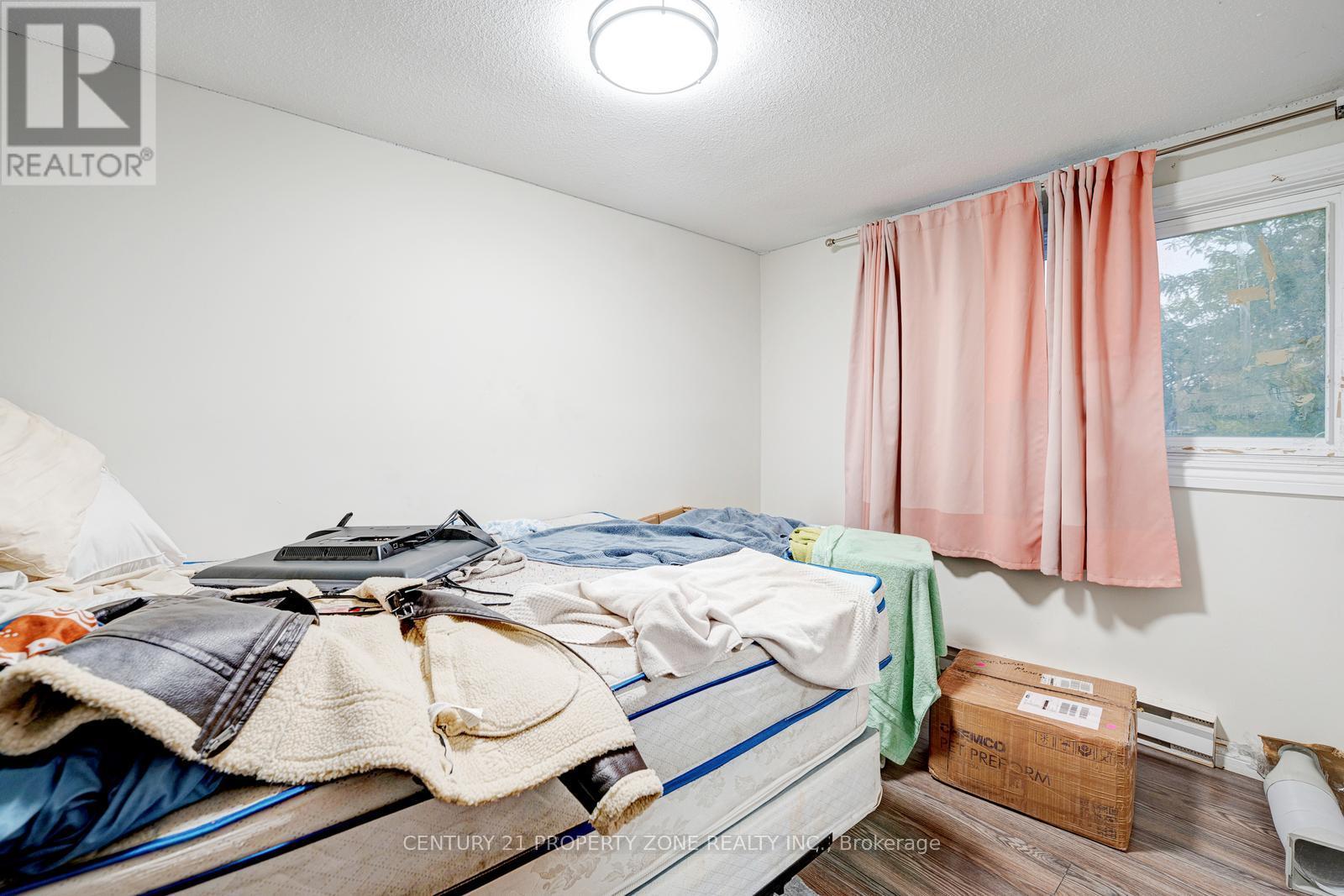 3 Jasmine Square, Brampton, Ontario  L6S 2N1 - Photo 28 - W12481088
