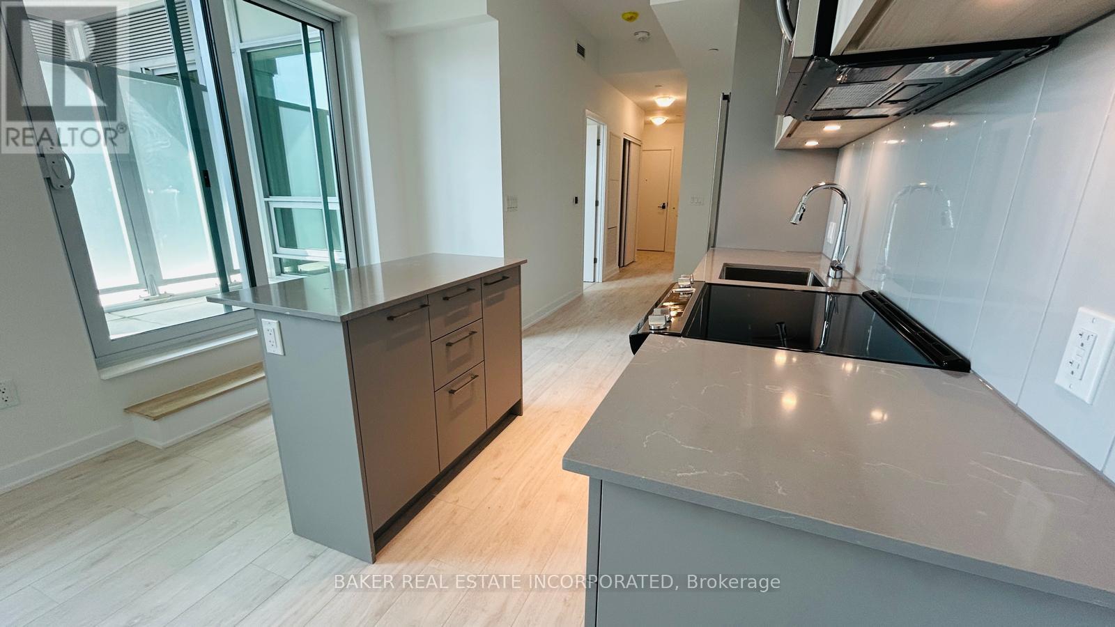 201 - 500 Plains Road E, Burlington, Ontario  L7T 2E1 - Photo 6 - W12481097