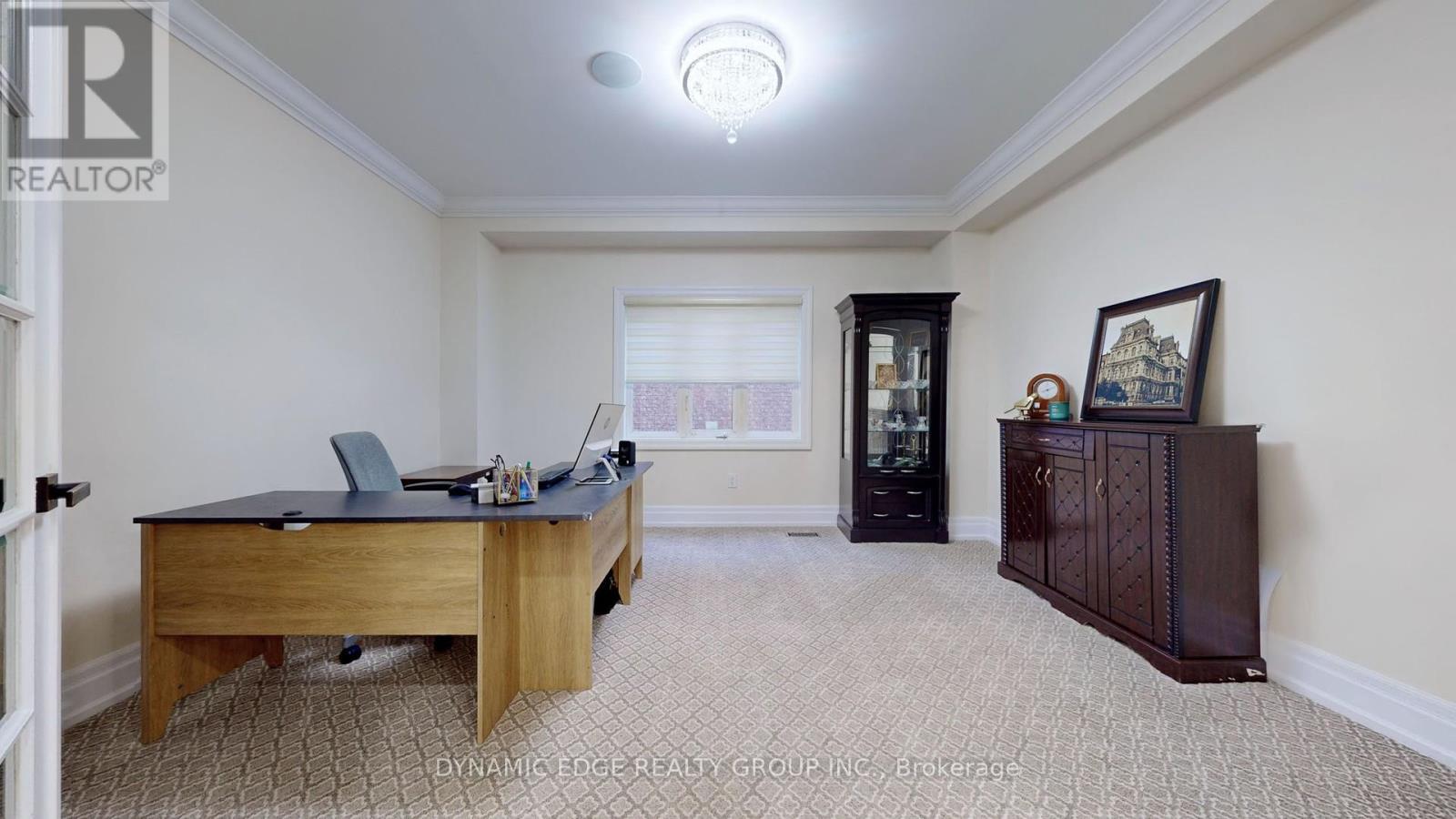 5351 Forest Ridge Drive E, Mississauga, Ontario  L5M 5B4 - Photo 13 - W12481106