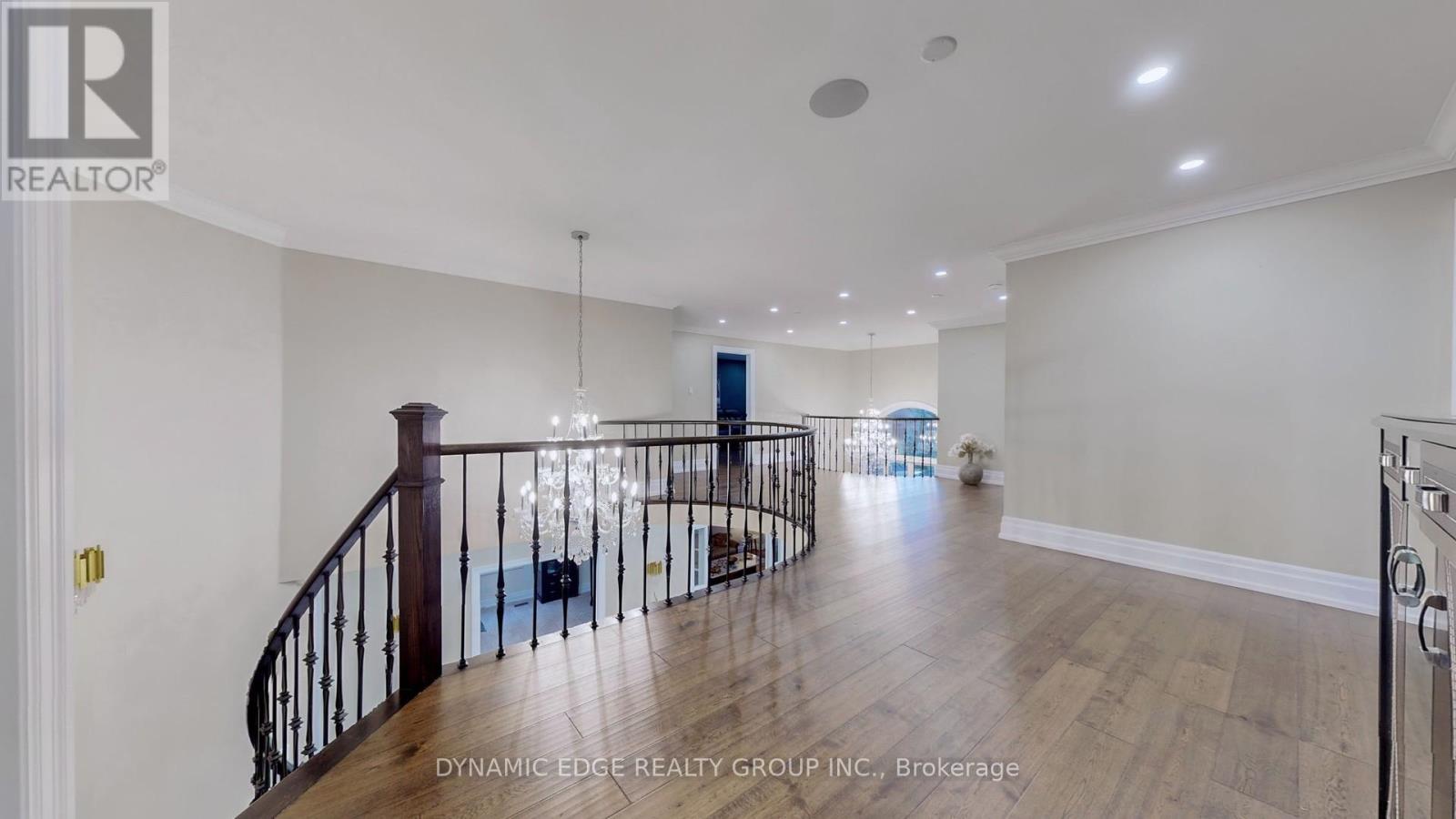 5351 Forest Ridge Drive E, Mississauga, Ontario  L5M 5B4 - Photo 17 - W12481106