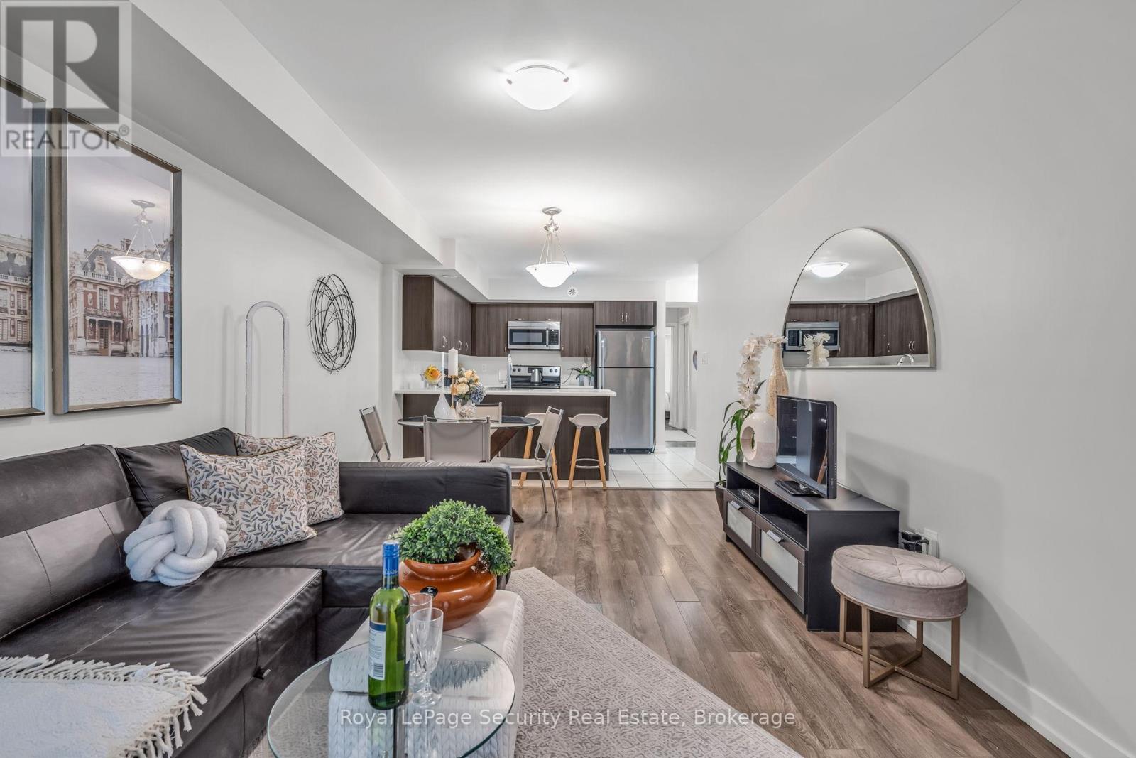 141 - 80 Parrotta Drive, Toronto, Ontario  M9M 0E6 - Photo 13 - W12481108