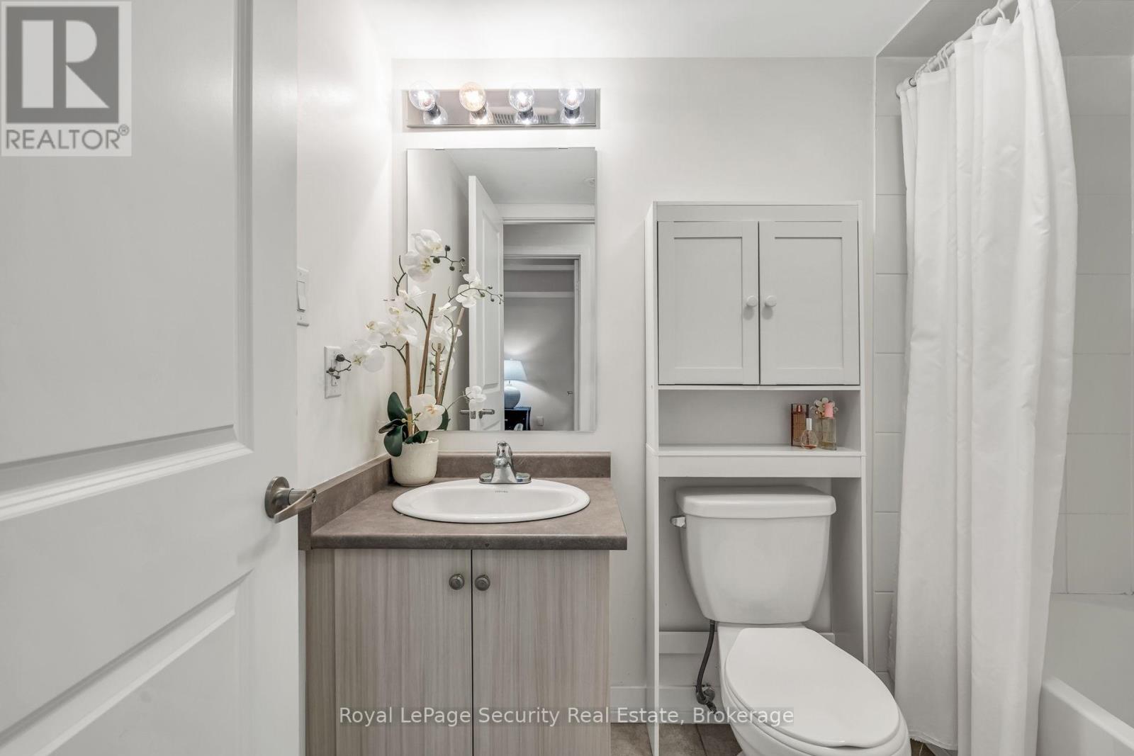 141 - 80 Parrotta Drive, Toronto, Ontario  M9M 0E6 - Photo 38 - W12481108