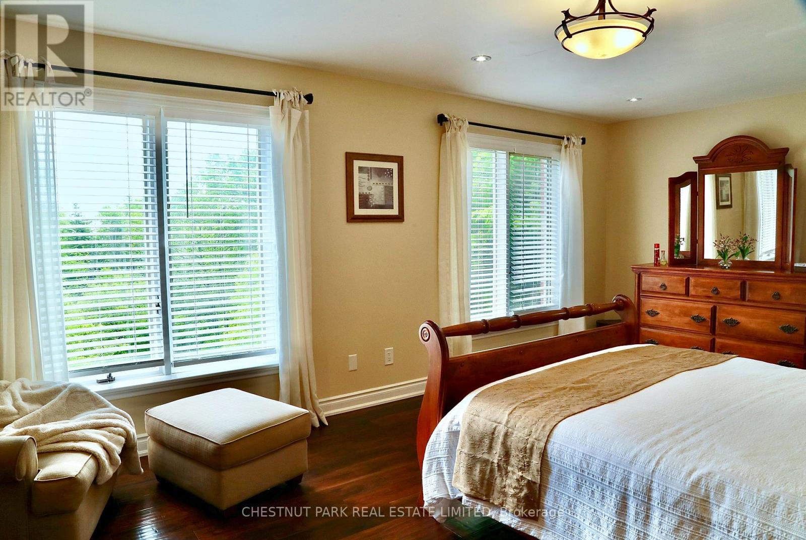21 Southridge Trail, Caledon, Ontario  L7K 0B3 - Photo 23 - W12481137