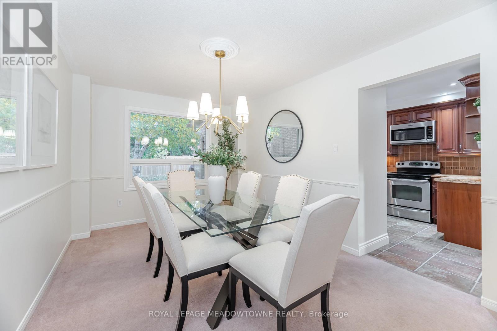 6236 Camgreen Circle, Mississauga, Ontario  L5N 4M5 - Photo 11 - W12481166