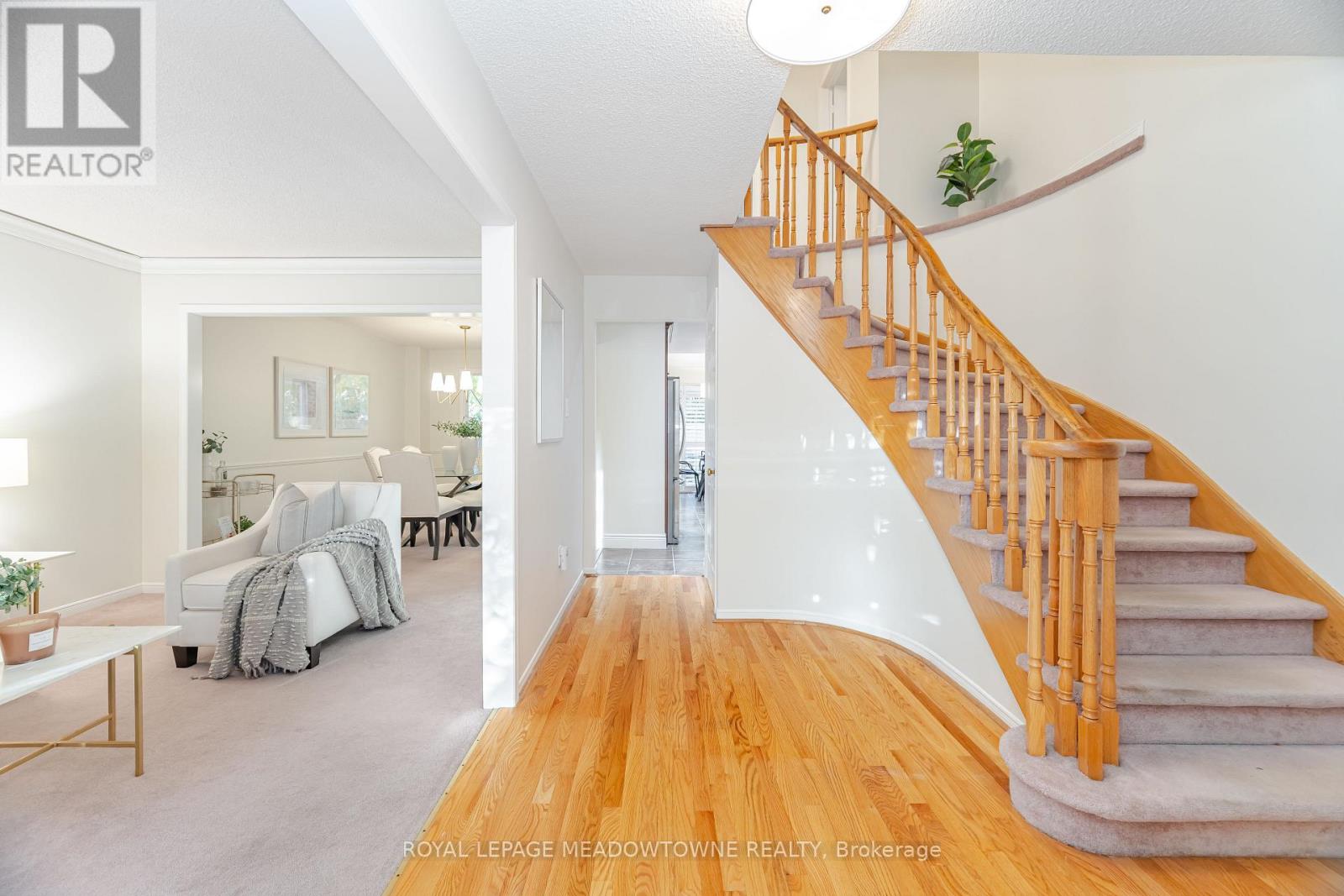 6236 Camgreen Circle, Mississauga, Ontario  L5N 4M5 - Photo 7 - W12481166