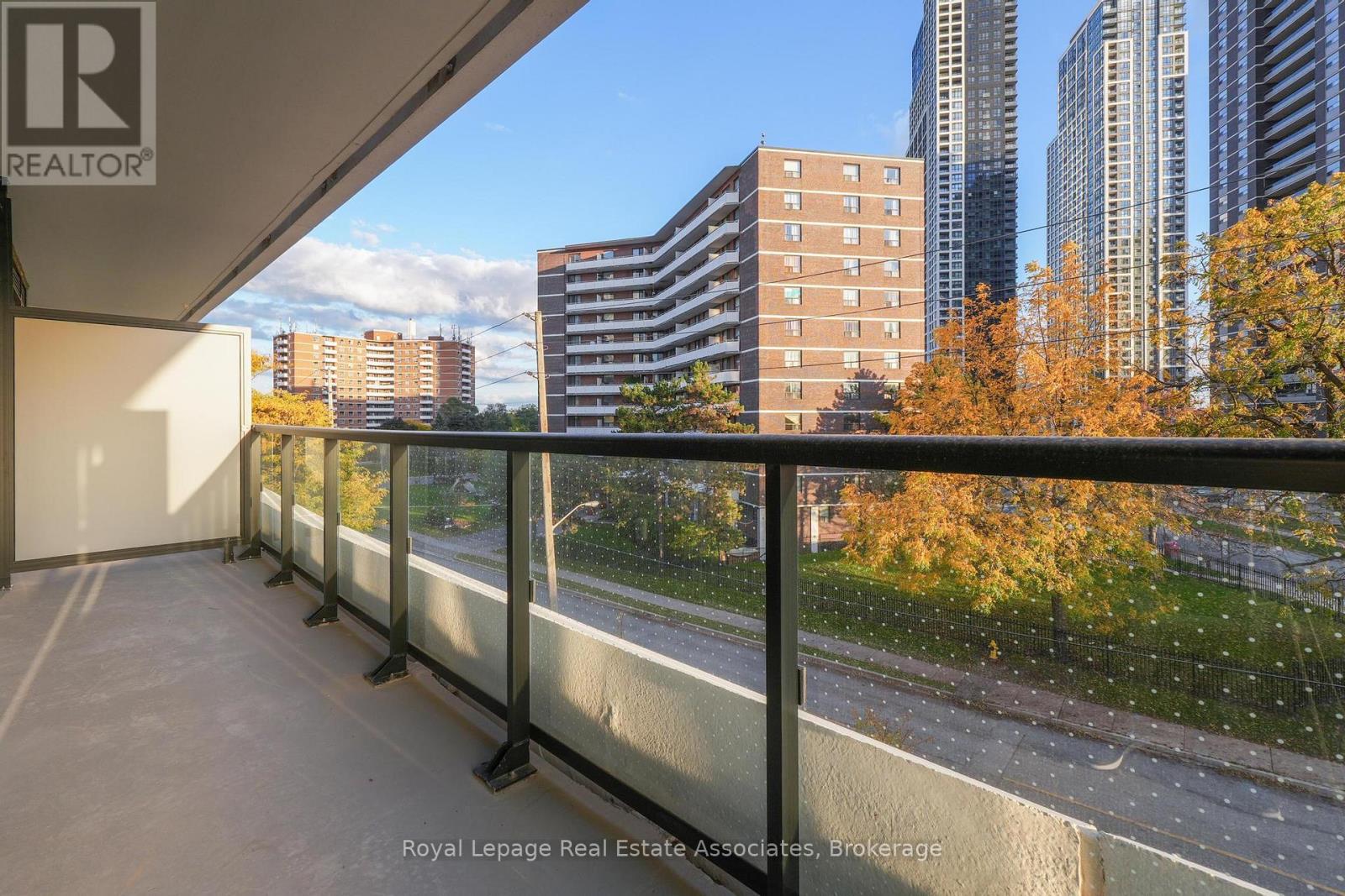 405 - 60 Central Park Roadway, Toronto, Ontario  M9A 0E6 - Photo 8 - W12481167
