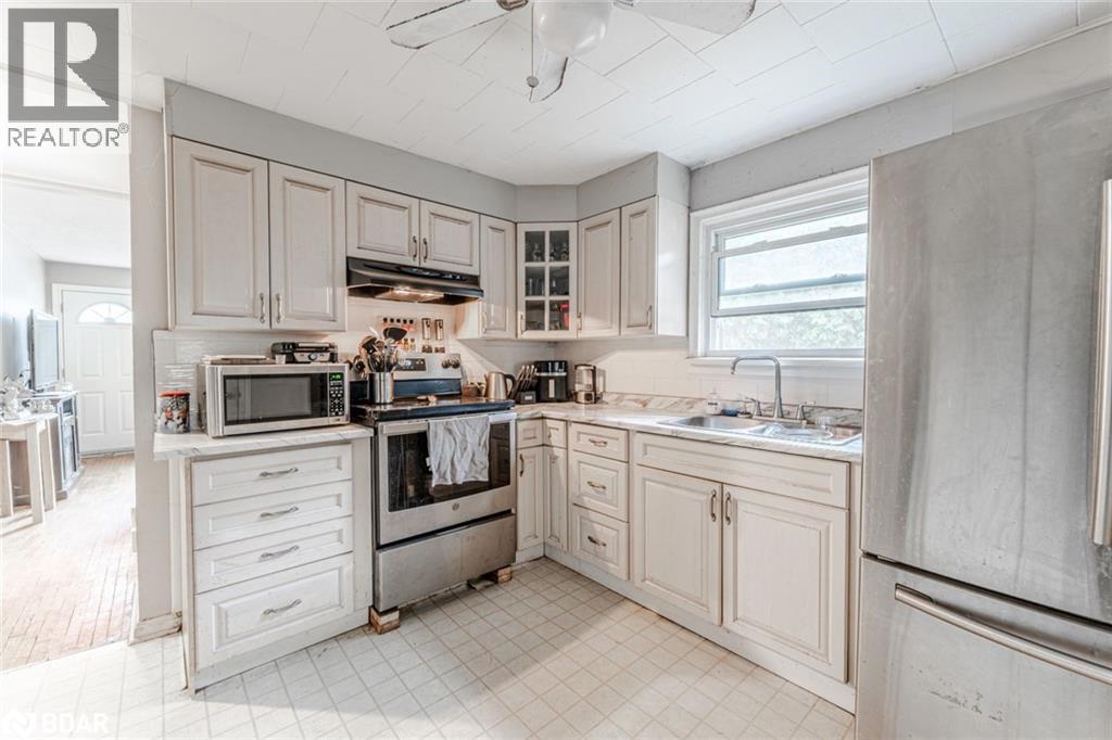 34/36 Centre Street, Angus, Ontario  L0M 1B0 - Photo 3 - 40781390