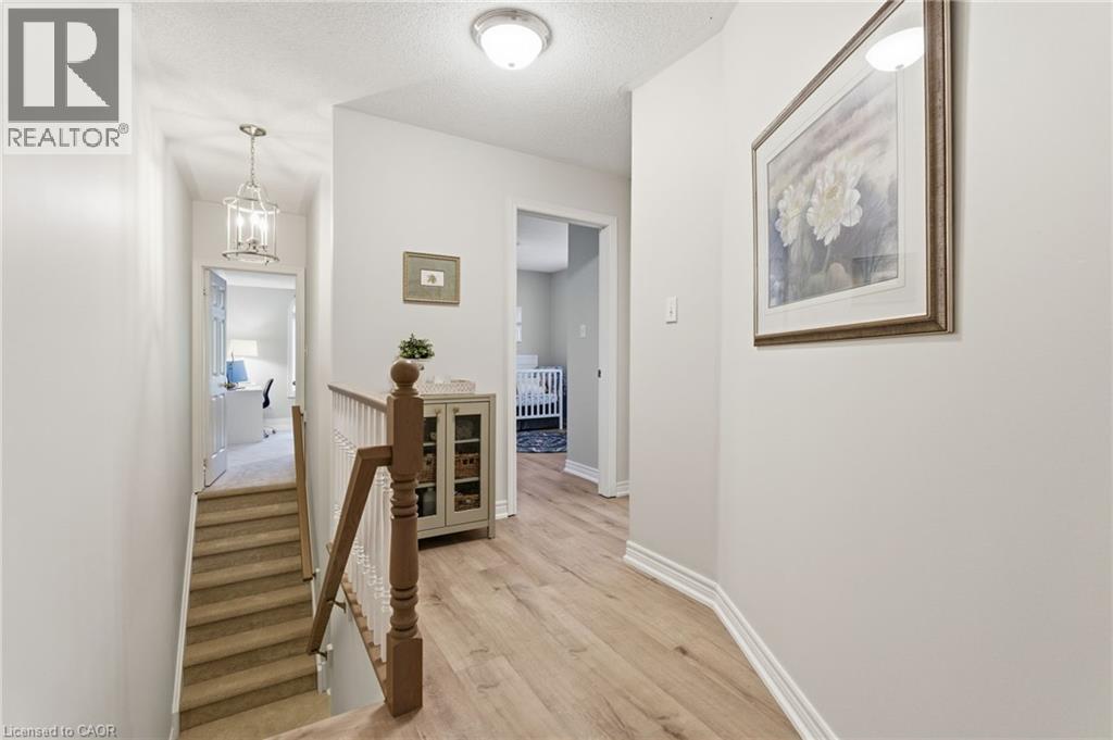 9 Slater Court, Waterdown, Ontario  L8B 0K8 - Photo 16 - 40782004