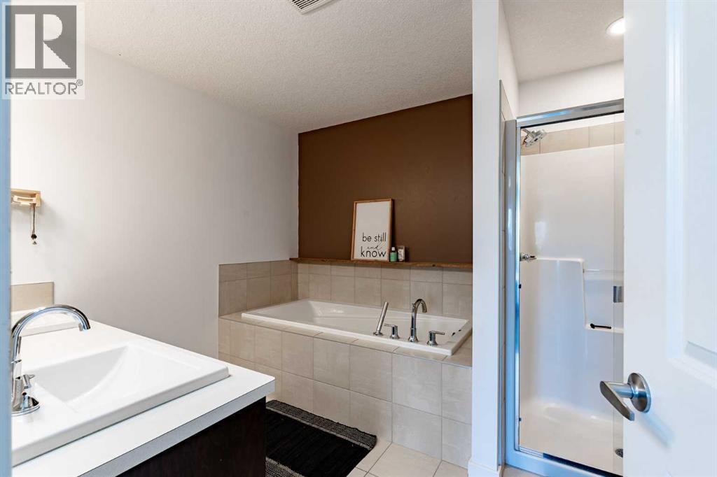 112 Midtown Court Sw, Airdrie, Alberta  T4B 4E4 - Photo 23 - A2239365