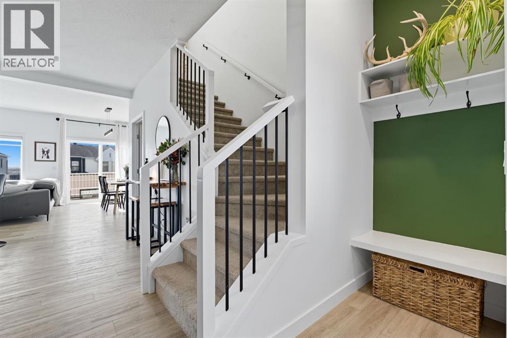 220 Heritage Heights, Cochrane, Alberta  T4C 3A7 - Photo 4 - A2262181