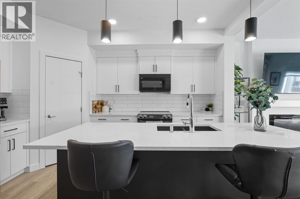 220 Heritage Heights, Cochrane, Alberta  T4C 3A7 - Photo 6 - A2262181