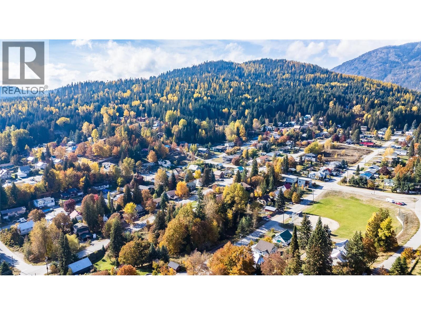 1873 Cook Avenue, Rossland, British Columbia  V0G 1Y0 - Photo 15 - 10366632