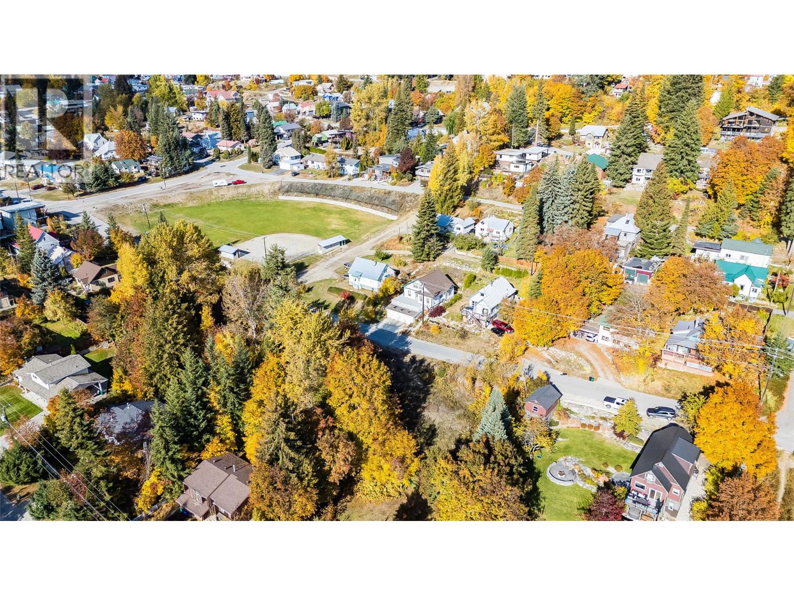 1873 Cook Avenue, Rossland, British Columbia  V0G 1Y0 - Photo 10 - 10366632
