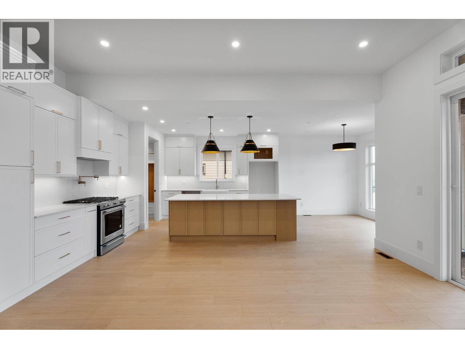 8920 Tavistock Road, Vernon, British Columbia  V1H 2L4 - Photo 12 - 10366674