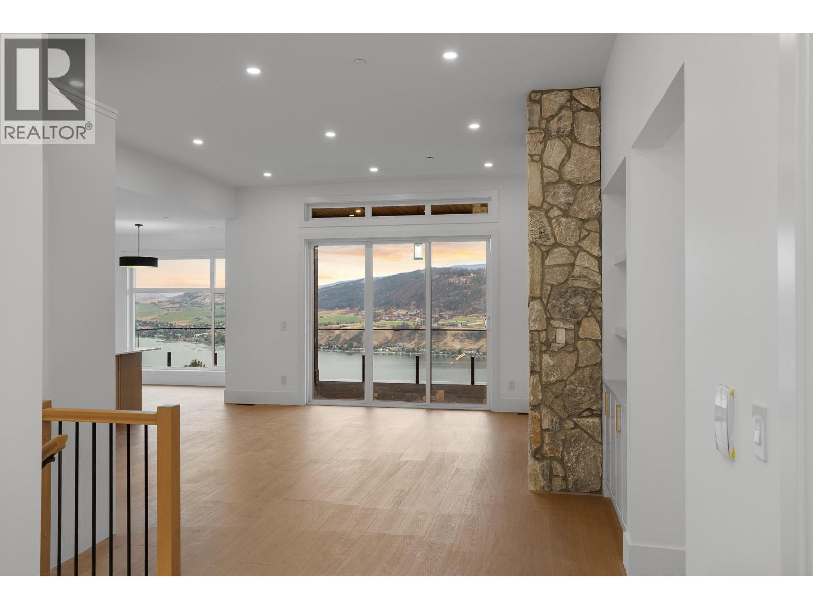 8920 Tavistock Road, Vernon, British Columbia  V1H 2L4 - Photo 8 - 10366674