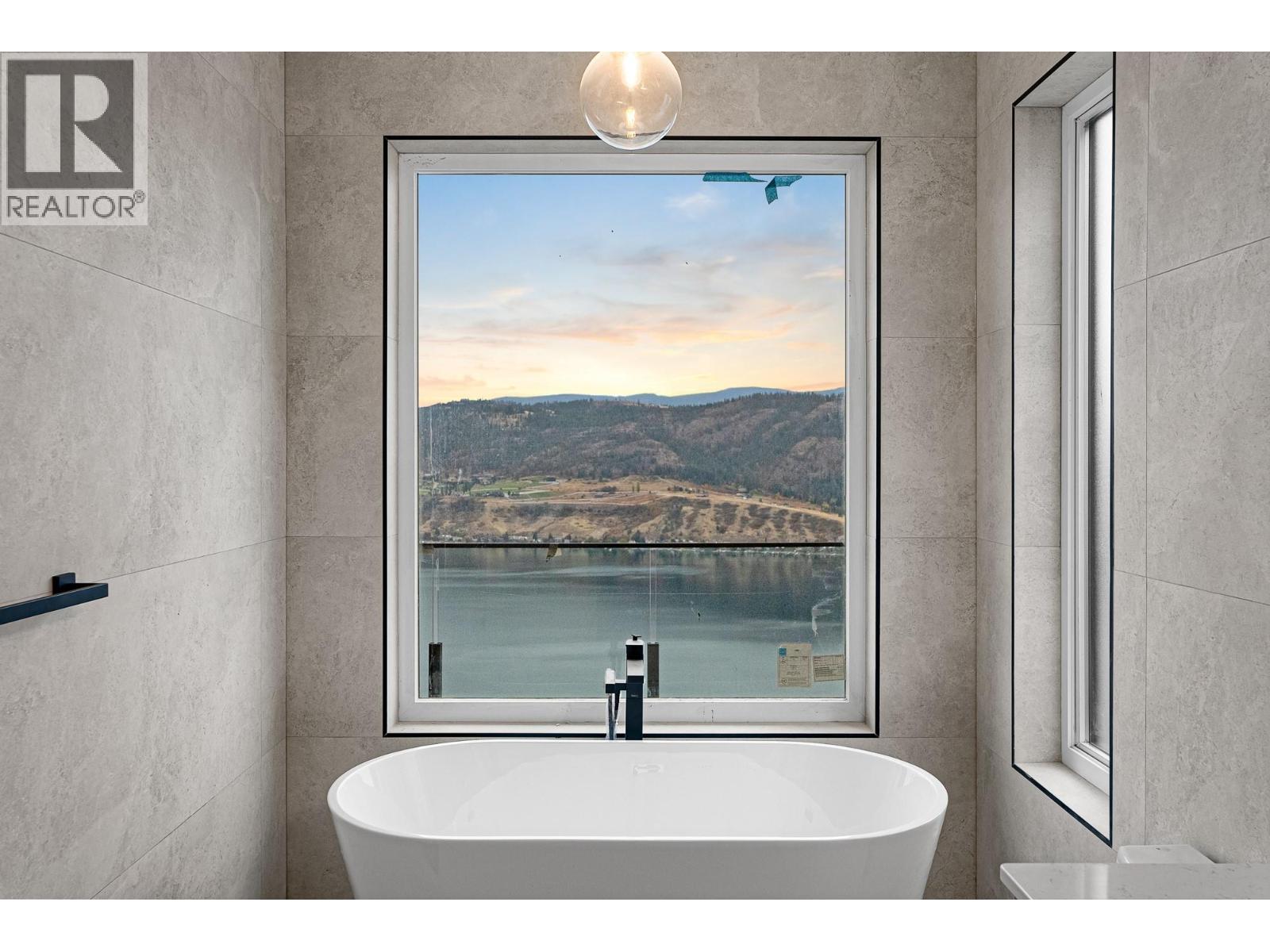 8920 Tavistock Road, Vernon, British Columbia  V1H 2L4 - Photo 47 - 10366674