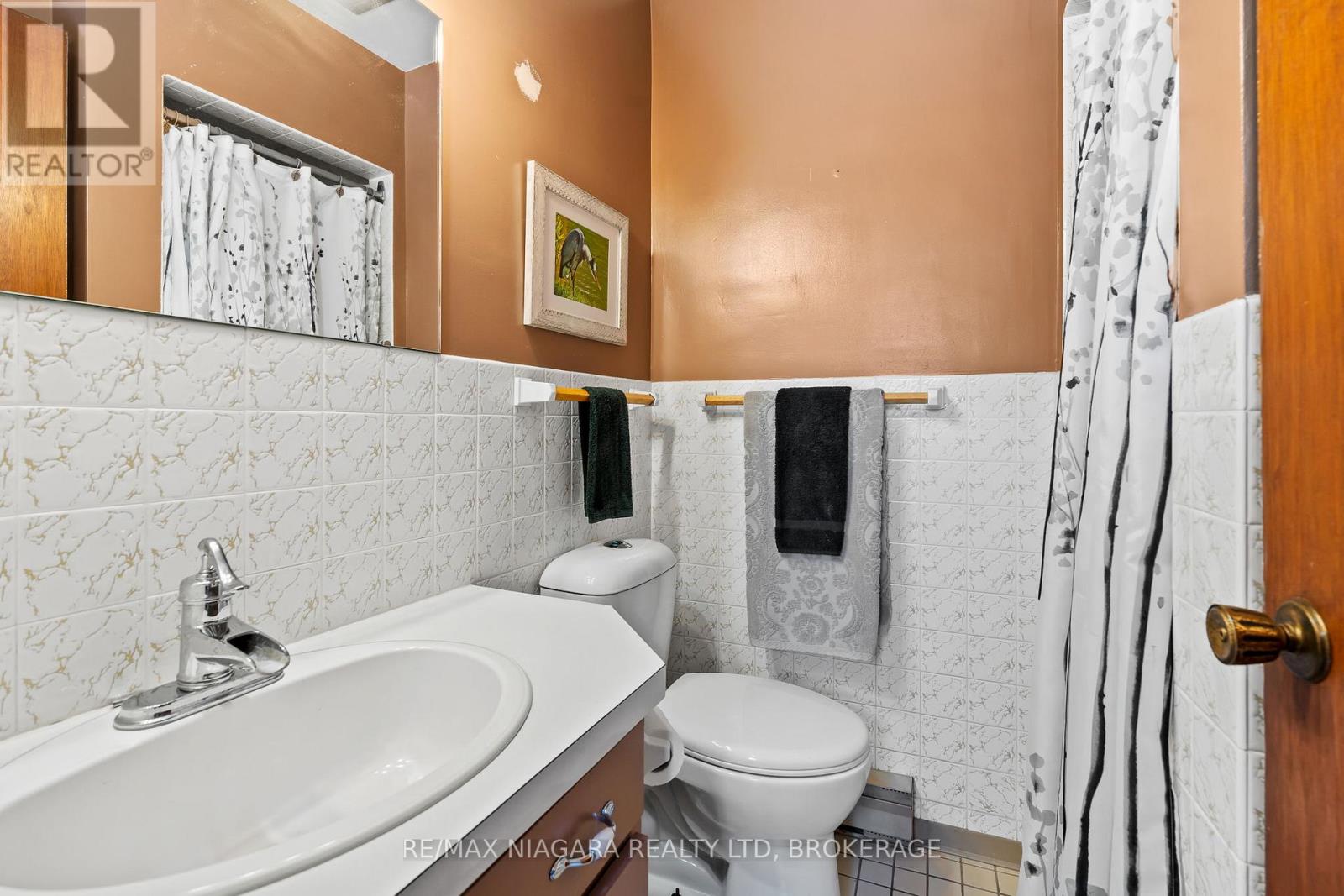 40 Gaspare Drive, Port Colborne, Ontario  L3K 2V2 - Photo 21 - X12481173