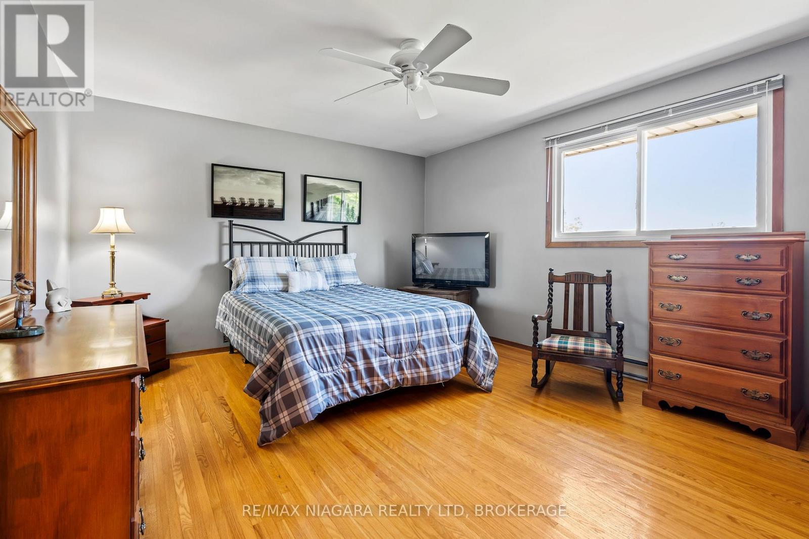 40 Gaspare Drive, Port Colborne, Ontario  L3K 2V2 - Photo 25 - X12481173