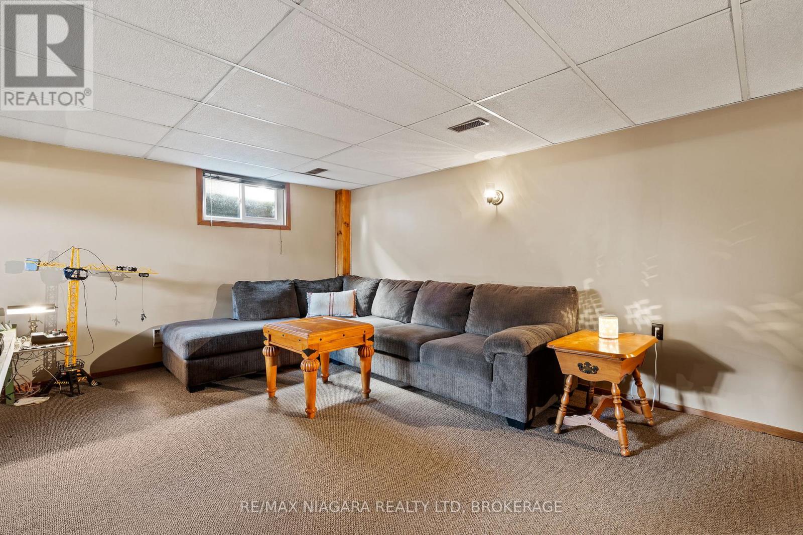 40 Gaspare Drive, Port Colborne, Ontario  L3K 2V2 - Photo 31 - X12481173