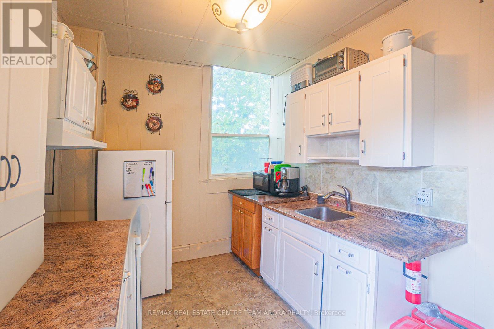 19 Quinte View Drive, Quinte West, Ontario  K8V 5P5 - Photo 11 - X12481065