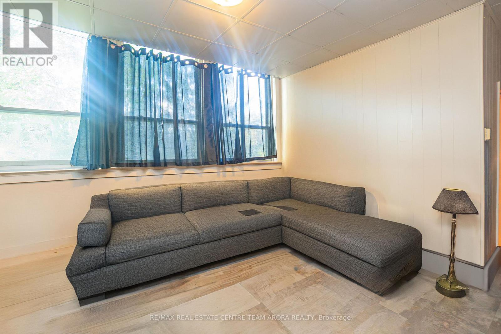 19 Quinte View Drive, Quinte West, Ontario  K8V 5P5 - Photo 4 - X12481065