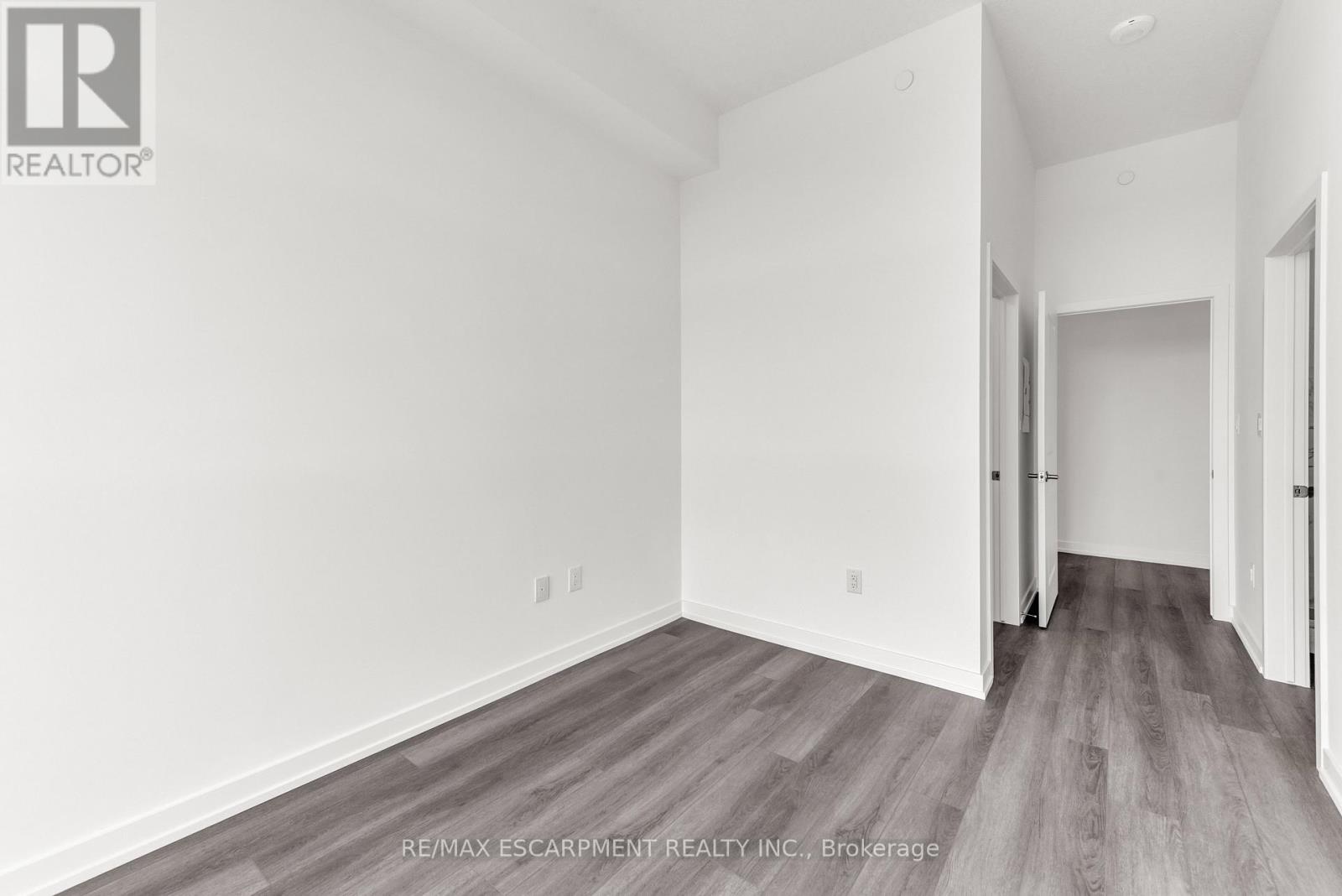 502 - 460 Dundas Street E, Hamilton, Ontario  L8B 2A5 - Photo 11 - X12481066
