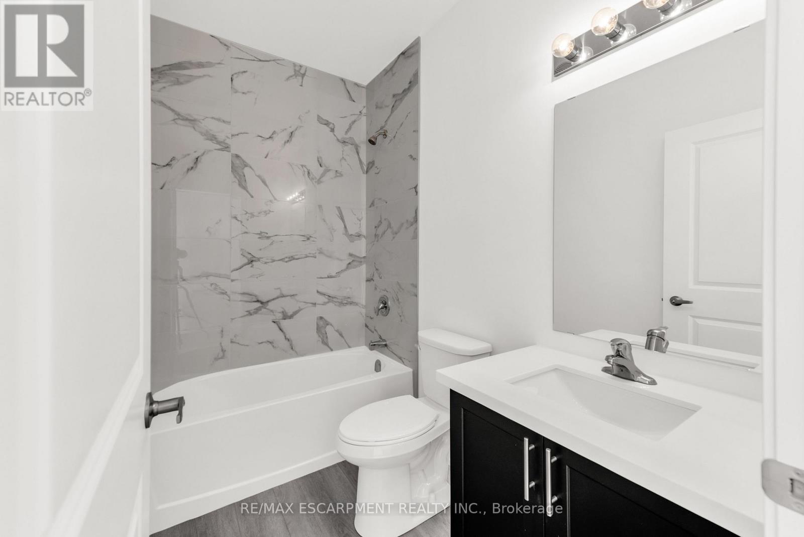 502 - 460 Dundas Street E, Hamilton, Ontario  L8B 2A5 - Photo 12 - X12481066