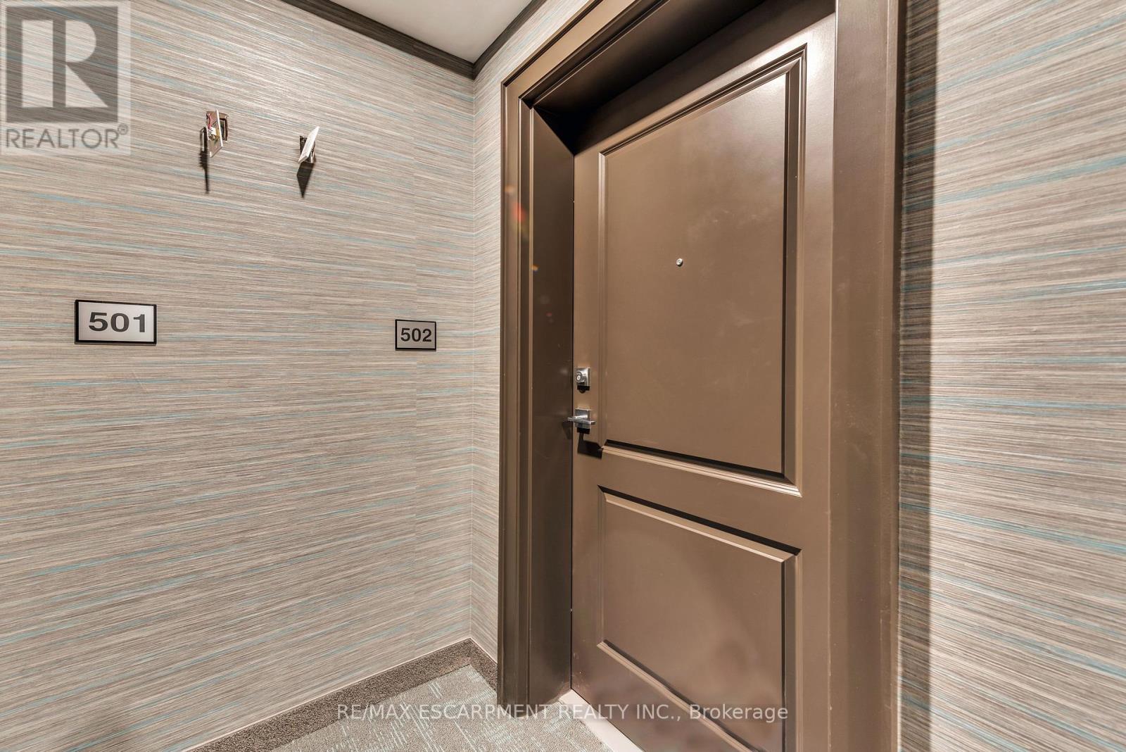 502 - 460 Dundas Street E, Hamilton, Ontario  L8B 2A5 - Photo 3 - X12481066