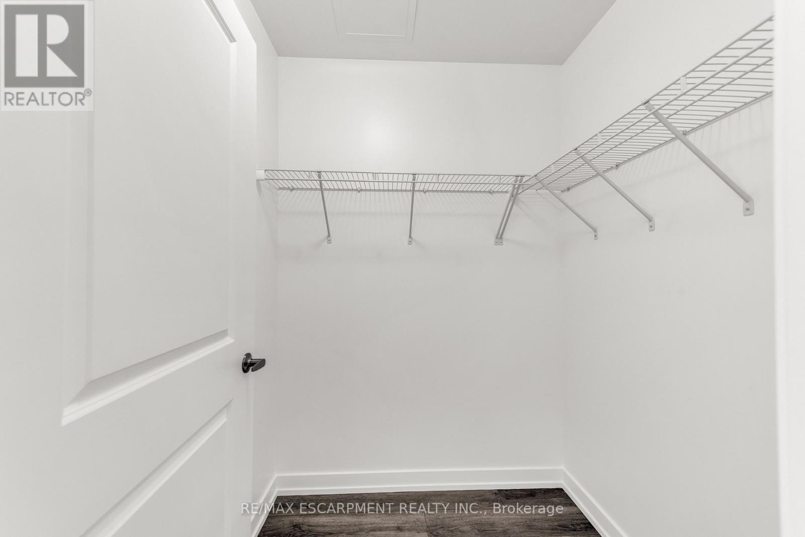 502 - 460 Dundas Street E, Hamilton, Ontario  L8B 2A5 - Photo 8 - X12481066