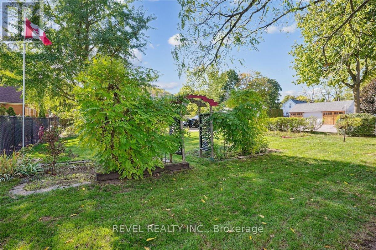 250 Mill Street N, Hamilton, Ontario  L0R 2H0 - Photo 47 - X12481123