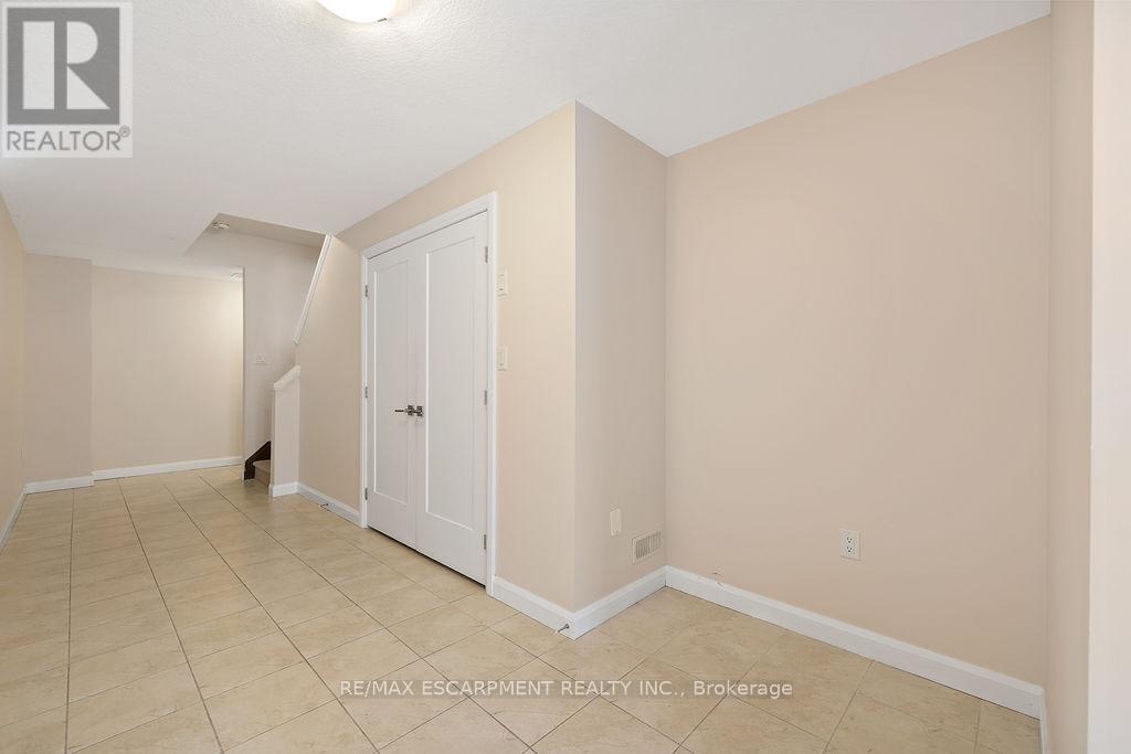 33 - 1169 Garner Road E, Hamilton, Ontario  L9G 0G8 - Photo 6 - X12481144