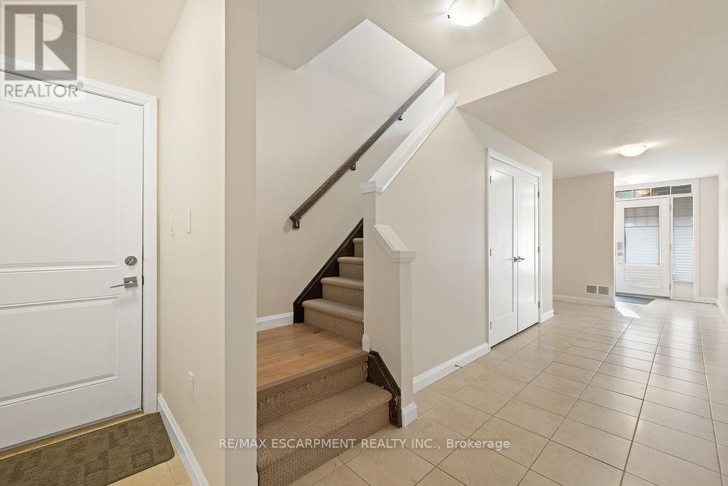 33 - 1169 Garner Road E, Hamilton, Ontario  L9G 0G8 - Photo 8 - X12481144