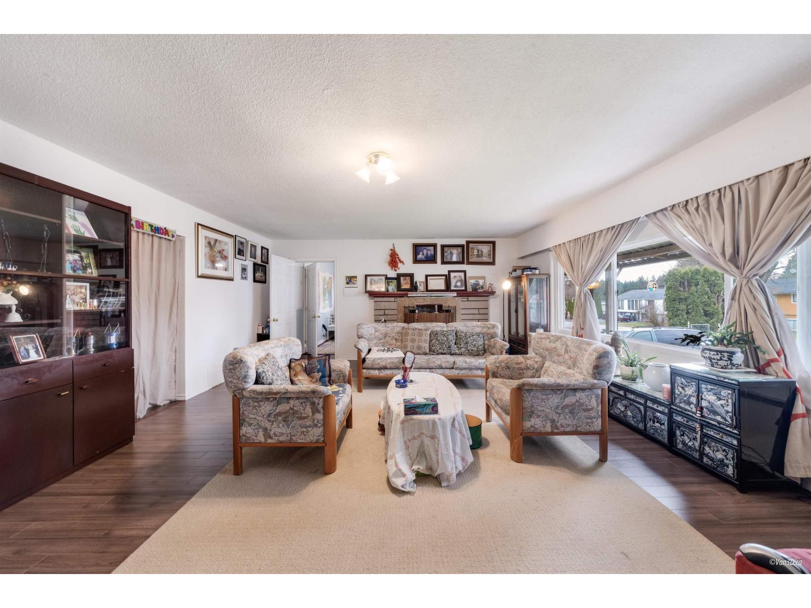 10186 144a Street, Surrey, British Columbia  V3R 3P8 - Photo 3 - R3060173