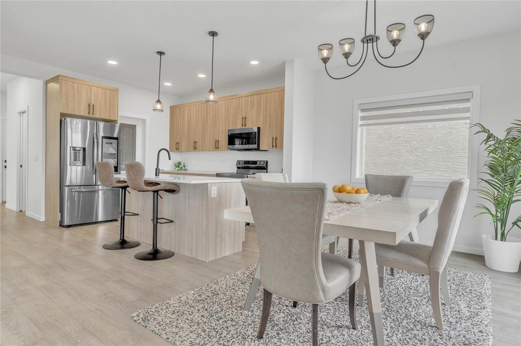 63 Mulberry Creek Drive, Winnipeg, Manitoba  R3Y 2E6 - Photo 3 - 202527244