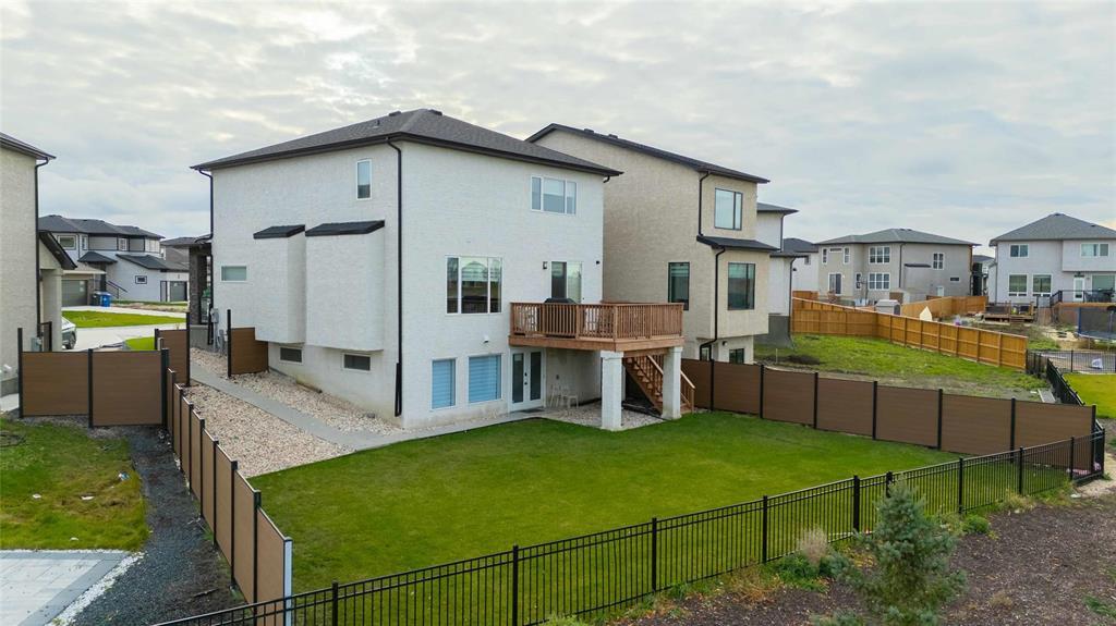 63 Mulberry Creek Drive, Winnipeg, Manitoba  R3Y 2E6 - Photo 39 - 202527244