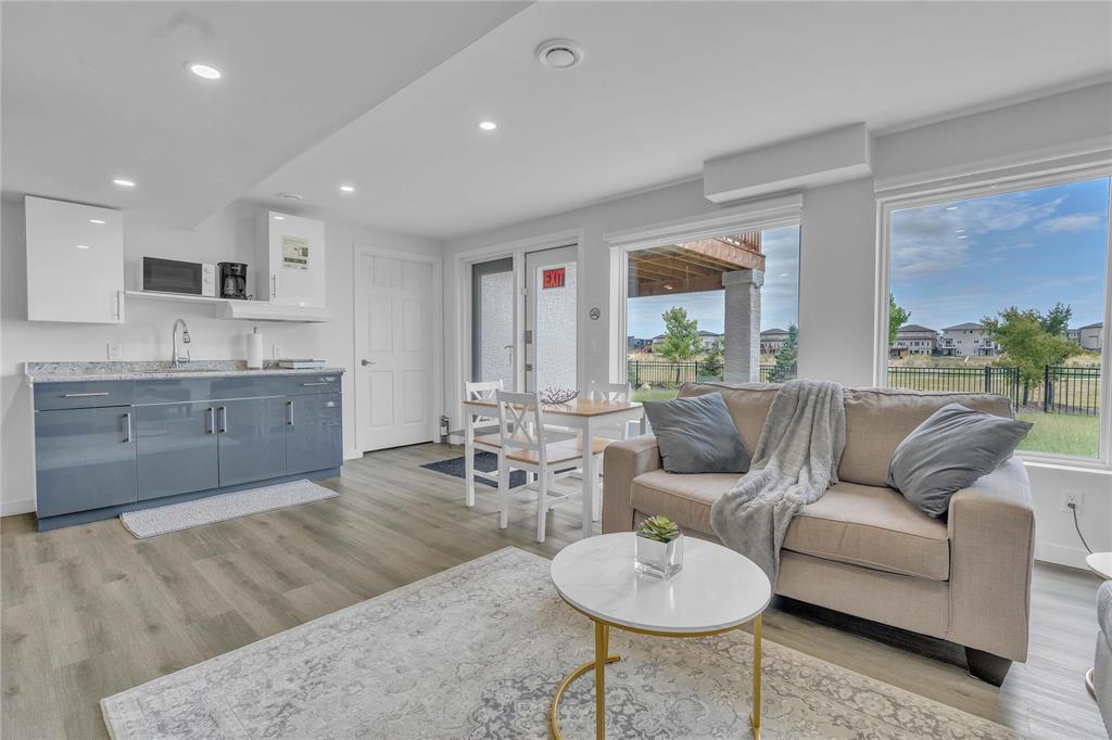 63 Mulberry Creek Drive, Winnipeg, Manitoba  R3Y 2E6 - Photo 8 - 202527244