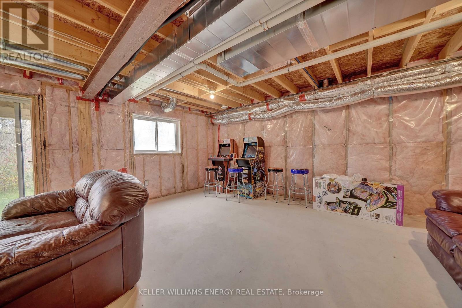 75 Markland Avenue, Prince Edward County (Picton Ward), Ontario  K0K 2T0 - Photo 38 - X12481079