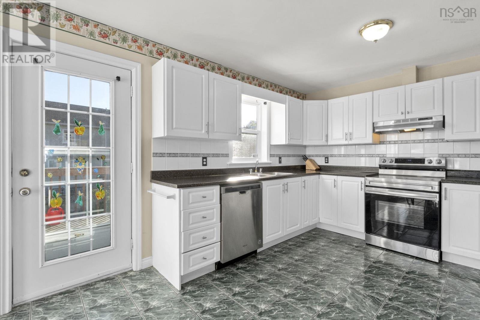 14 Suffolk Close, Halifax, Nova Scotia  B3S 1H5 - Photo 13 - 202524821