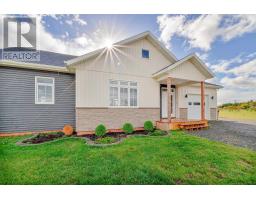 81 Kingsway Drive