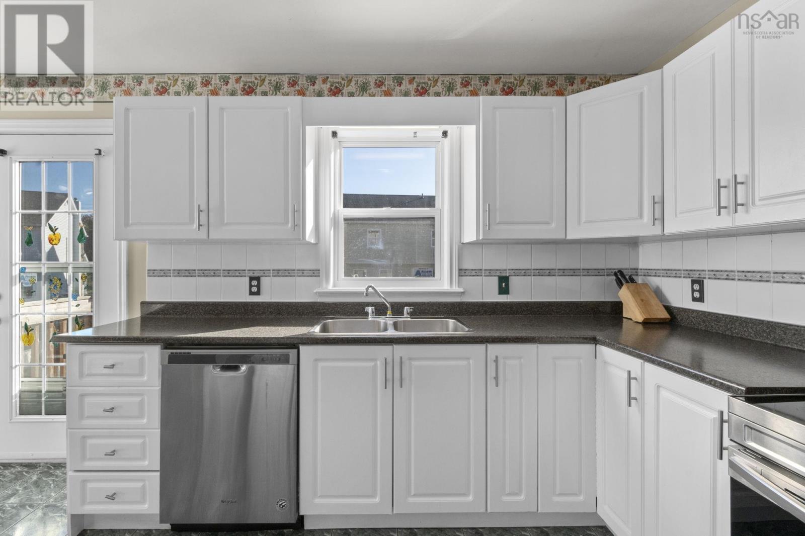 14 Suffolk Close, Halifax, Nova Scotia  B3S 1H5 - Photo 18 - 202524821