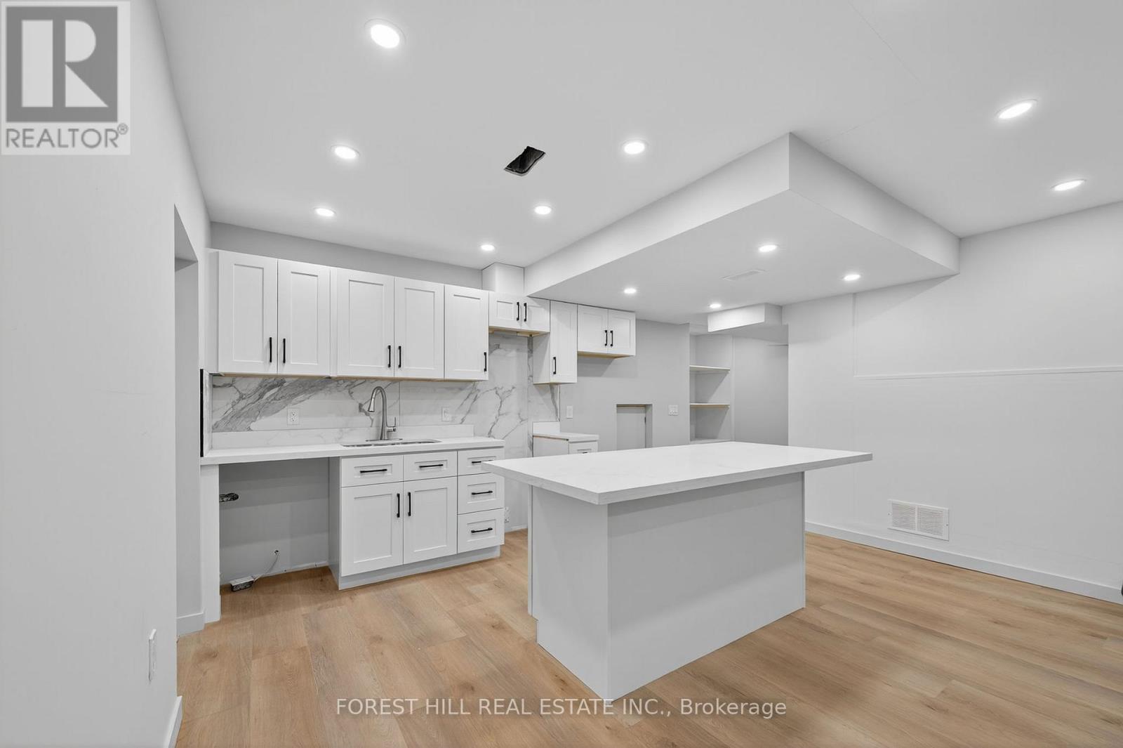 C - 19 Candis Drive, Toronto, Ontario  M3H 5G3 - Photo 2 - C12480793