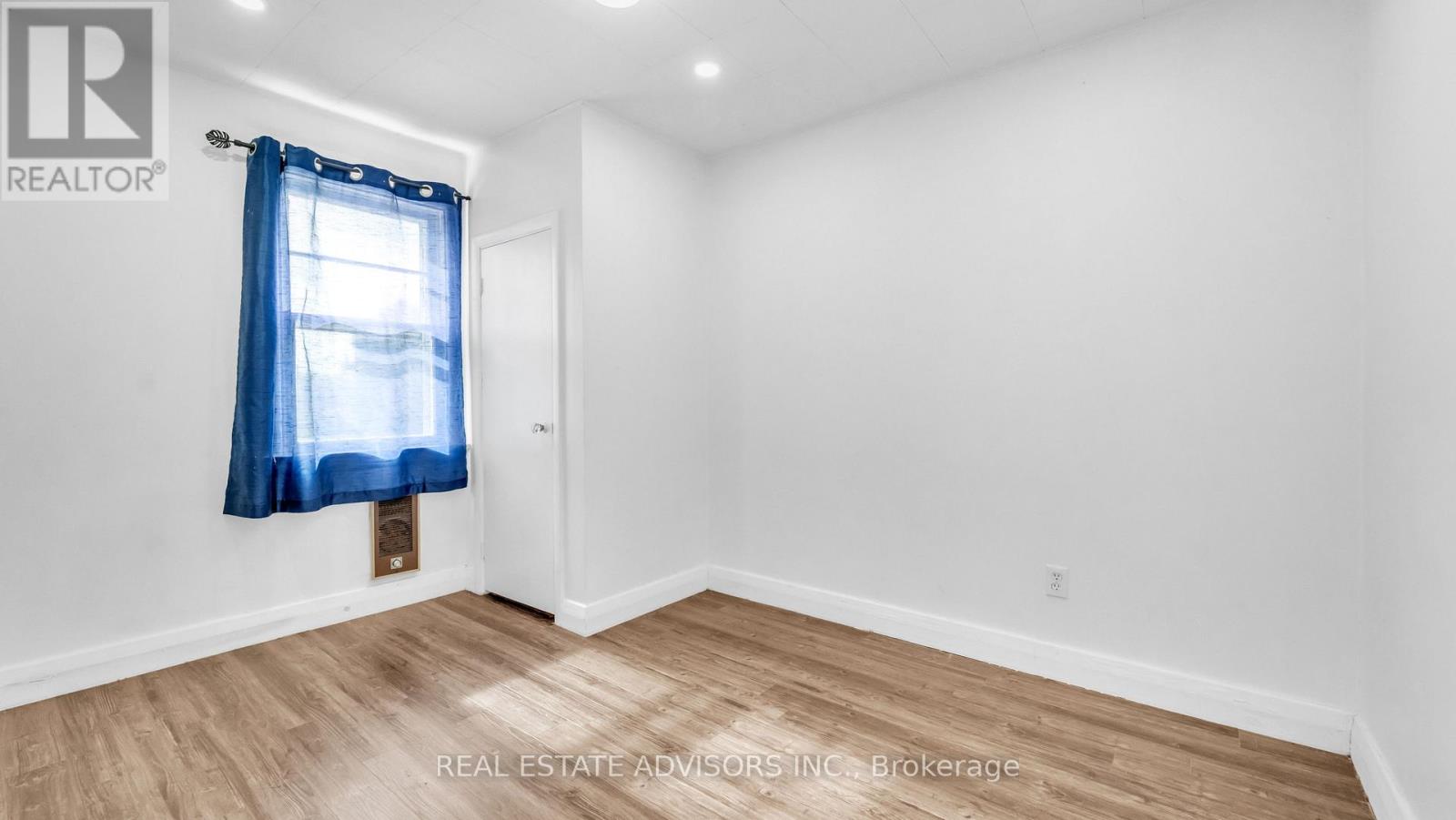 328 Little Avenue, Barrie, Ontario  L4N 2Z6 - Photo 6 - S12454861