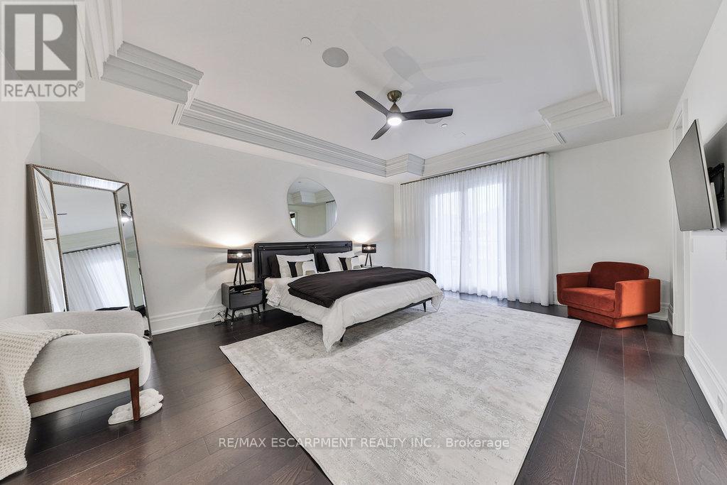 212 - 300 Randall Street, Oakville, Ontario  L6J 1R1 - Photo 32 - W12456293