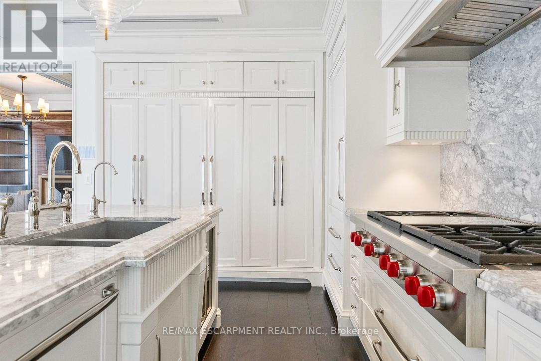 212 - 300 Randall Street, Oakville, Ontario  L6J 1R1 - Photo 29 - W12456293