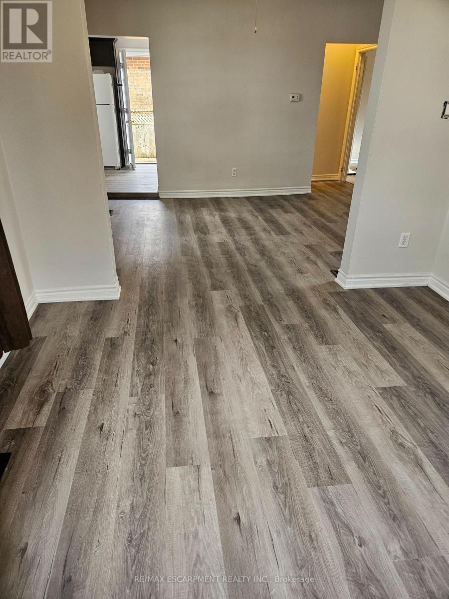 509 Cochrane Road, Hamilton, Ontario  L8K 3H4 - Photo 11 - X12453192